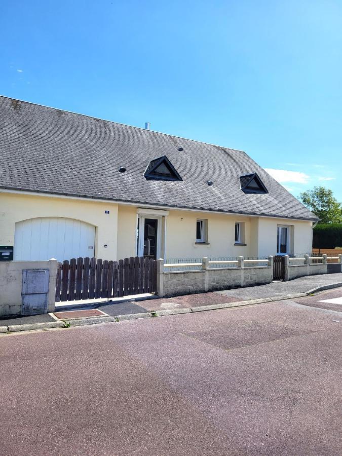 Gite Cadet Rousselle Lessay Extérieur photo